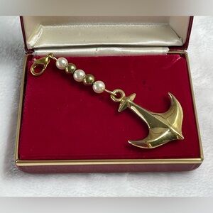 Vintage Zipper Pull Anchor gold tone pearls